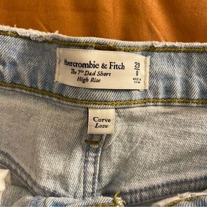 A&F The 7” Dad Short High Rise - Curve Love